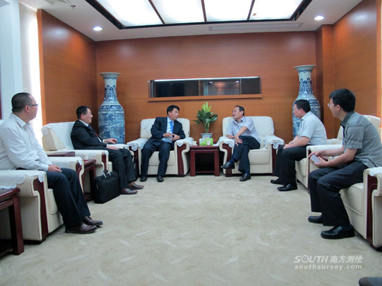 与中国长城工业集团有限公司业务副总裁付志恒一行亲切交流
